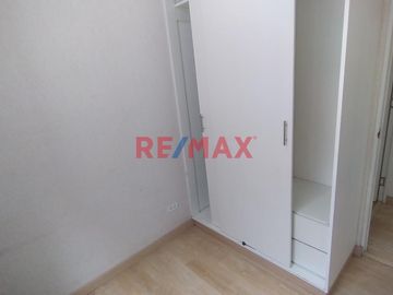 Alquilo departamento Sta. Catalina, 3 Dormitorios, 2 baños, piso 17

Área total 61m2
1 Sala comedor
1 Cocina abierta
1 lavandería con puertas
3