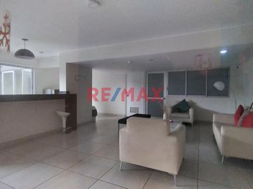Alquilo departamento Sta. Catalina, 3 Dormitorios, 2 baños, piso 17

Área total 61m2
1 Sala comedor
1 Cocina abierta
1 lavandería con puertas
3