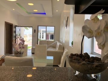 Proyecto en Playas Villamil - Urb.Brisas & Palmeras - casa de 2-3 Dormitorios