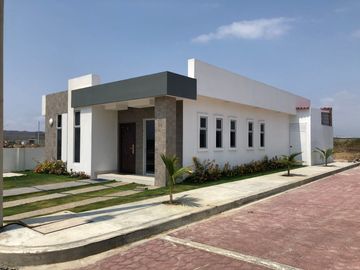 Proyecto en Playas Villamil - Urb.Brisas & Palmeras - casa de 2-3 Dormitorios