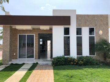 Proyecto en Playas Villamil - Urb.Brisas & Palmeras - casa de 2-3 Dormitorios