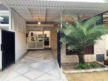Di jual rumah minimal alam galaxy -citraland, surabaya