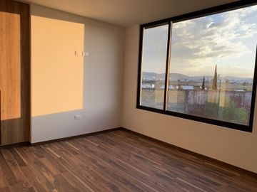 VENDO CASA EN PARQUE VARSOVIA