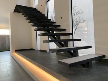 VENDO CASA EN PARQUE VARSOVIA