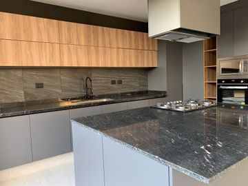 VENDO CASA EN PARQUE VARSOVIA