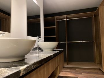 VENDO CASA EN PARQUE VARSOVIA