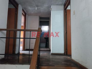 VENDO CASA VIVIENDA UBICADA LOS FICUS SANTA ANITA!
Precio $299,000
Area Ocupada 180m2
Area Construida 259m2
4 dormitorios, 1 escritorio, 3 baños c
