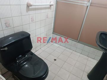 VENDO CASA VIVIENDA UBICADA LOS FICUS SANTA ANITA!
Precio $299,000
Area Ocupada 180m2
Area Construida 259m2
4 dormitorios, 1 escritorio, 3 baños c