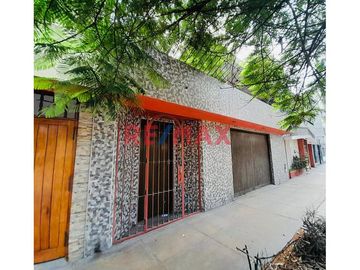 VENDO CASA VIVIENDA UBICADA LOS FICUS SANTA ANITA!
Precio $299,000
Area Ocupada 180m2
Area Construida 259m2
4 dormitorios, 1 escritorio, 3 baños c