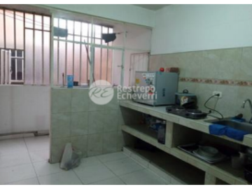 Casa en venta, barrio Santa Isabel, Bogotá, son tres casas unidas.