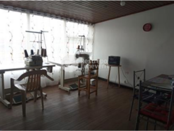Casa en venta, barrio Santa Isabel, Bogotá, son tres casas unidas.