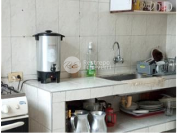 Casa en venta, barrio Santa Isabel, Bogotá, son tres casas unidas.