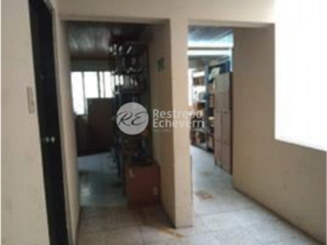 Casa en venta, barrio Santa Isabel, Bogotá, son tres casas unidas.