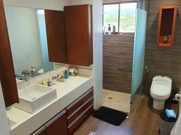 apartamento en venta en la floresta. Cod V4906