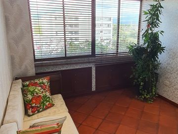 apartamento en venta en la floresta. Cod V4906