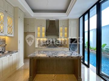 Rumah American Classic 3 Lantai Cipete