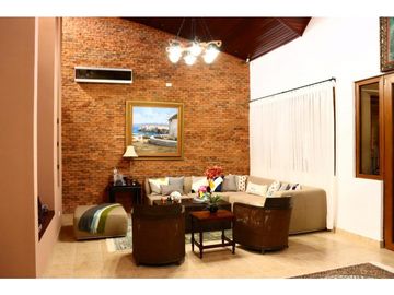 SE VENDE CASA EN ALBROOK