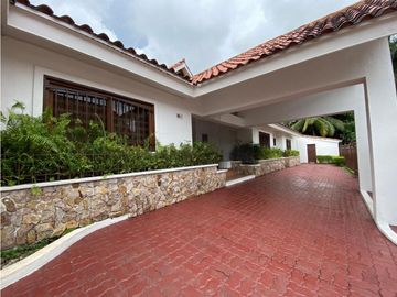 SE VENDE CASA EN ALBROOK