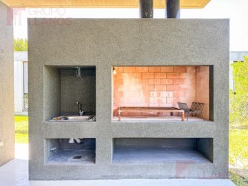 Casa en venta 3 dormitorios en suite en La Concepción Club de Campo UF 47