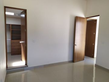 Casa Nueva de 3 recámaras, con alberca en condominio, Jiutepec, Mor.