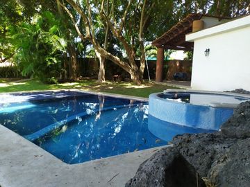 Casa Nueva de 3 recámaras, con alberca en condominio, Jiutepec, Mor.