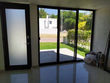 Casa Nueva de 3 recámaras, con alberca en condominio, Jiutepec, Mor.