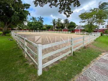 Hacienda en Venta, El Rey, Cancún Quintana Roo.