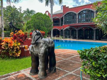Hacienda en Venta, El Rey, Cancún Quintana Roo.