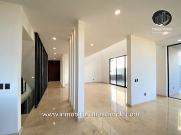 Casa en Venta de Lujo, En Puerta las Lomas, Zapopan, Jalisco
