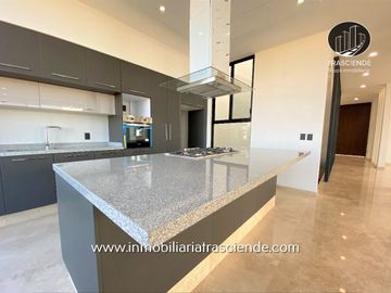 Casa en Venta de Lujo, En Puerta las Lomas, Zapopan, Jalisco