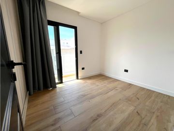 VENTA / DEPARTAMENTO PISO 4 AMBIENTES CON VISTA AL MAR / MAR DEL PLATA