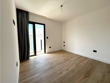 VENTA / DEPARTAMENTO PISO 4 AMBIENTES CON VISTA AL MAR / MAR DEL PLATA