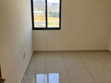 Linda Casa en Valle de Juriquilla, Ubicadisima, Seguridad 24.7, 3 Recamaras