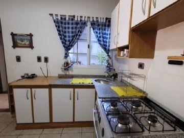 PERMUTA - CASA PH DE 3 AMBIENTES EN VENTA - ITUZAINGO NORTE