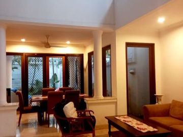 Dijual rumah dalam townhouse murah di pejaten