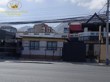 Se ofrece casa en venta, sector Angamos, se aceptan ofertas
