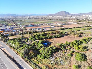 Se vende terreno de 2 Ha. En Ruta 5 Peñuelas.