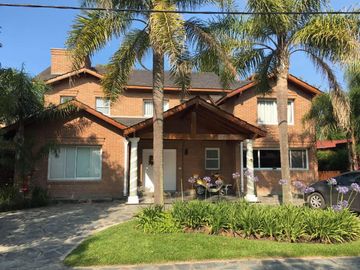 APTA CRÉDITO. Fincas de Maschwitz. Hermoso chalet en excelente estado c/piscina