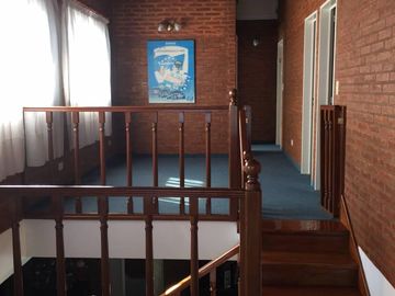 APTA CRÉDITO. Fincas de Maschwitz. Hermoso chalet en excelente estado c/piscina