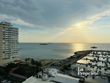 apartamento en venta en centro histórico - la marina. Cod V109