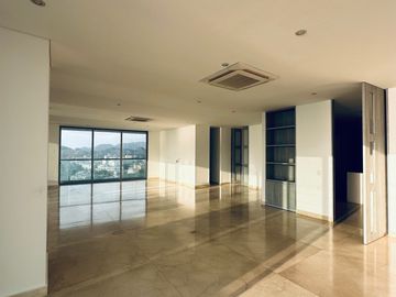 apartamento en venta en centro histórico - la marina. Cod V109