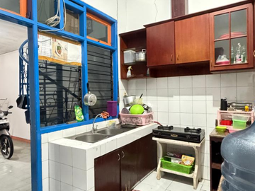 RUMAH MULYOSARI Lokasi strategis dan nyaman