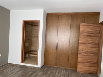 CASA NUEVA EN VENTA DE TRES RECAMARAS CON BAÑO Y CUARTO DE SERVICIO FRACC MONTE