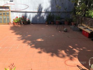 Hermosa casa de 3 ambientes con patio y terraza refaccionada a nuevo