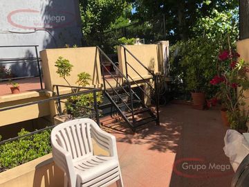 Hermosa casa de 3 ambientes con patio y terraza refaccionada a nuevo