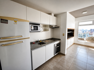 ALMAGRO. Av. CORRIENTES al 3100. Gran Ambiente en Edificio con Full Amenities