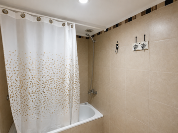 ALMAGRO. Av. CORRIENTES al 3100. Gran Ambiente en Edificio con Full Amenities