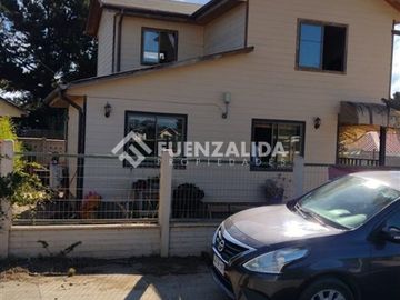 Casa en venta de 4 dorm. en Algarrobo