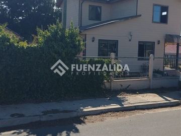 Casa en venta de 4 dorm. en Algarrobo