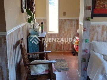 Casa en venta de 4 dorm. en Algarrobo